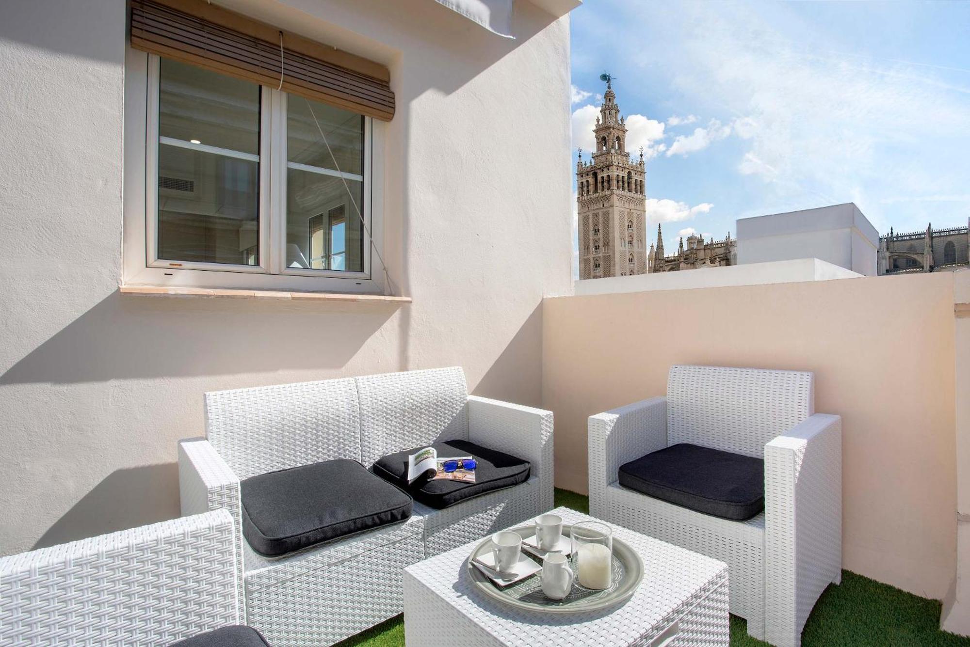 Genteel Home Giralda Seville Exterior photo